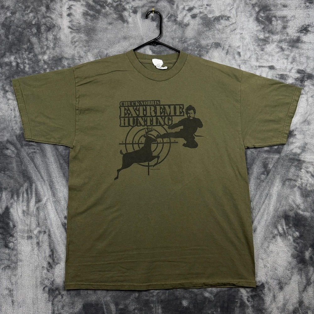 Chuck Norris Extreme Hunting T-Shirt Mens XL Green Graphic Funny Martial Arts